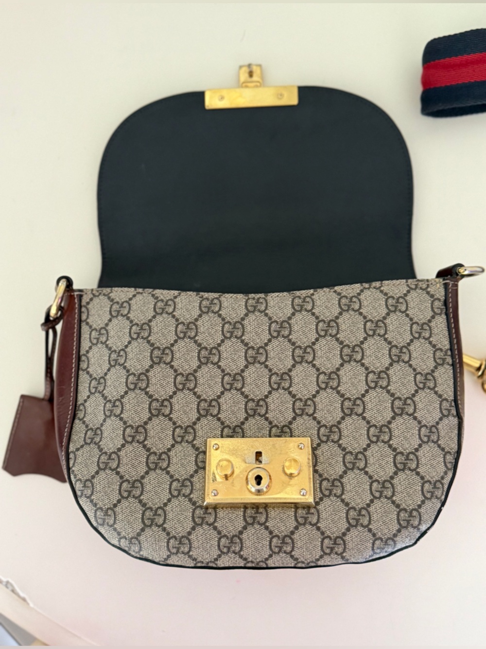 Gucci Black Leather Padlock Saddle Canvas Crossbody with Navy-Red Web Strap - Picture 3 of 9